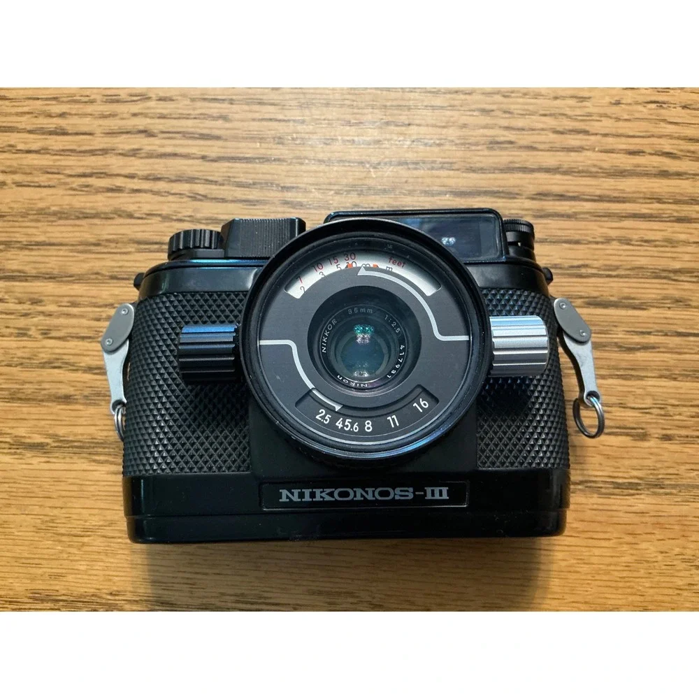 Nikon Nikonos III 35mm Underwater Film Camera with Nikkor 35mm f2.5 Lens Black